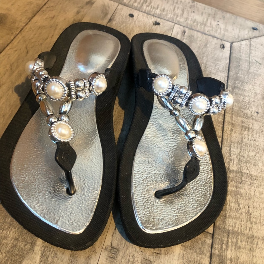 Black & silver rubber sole sandals NWOT